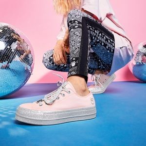 Miley Cyrus X Converse PINK & SILVER SIZE 7